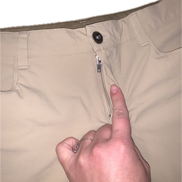 Patagonia Women's Light Tan Khaki Shorts - Picture 2 of 6